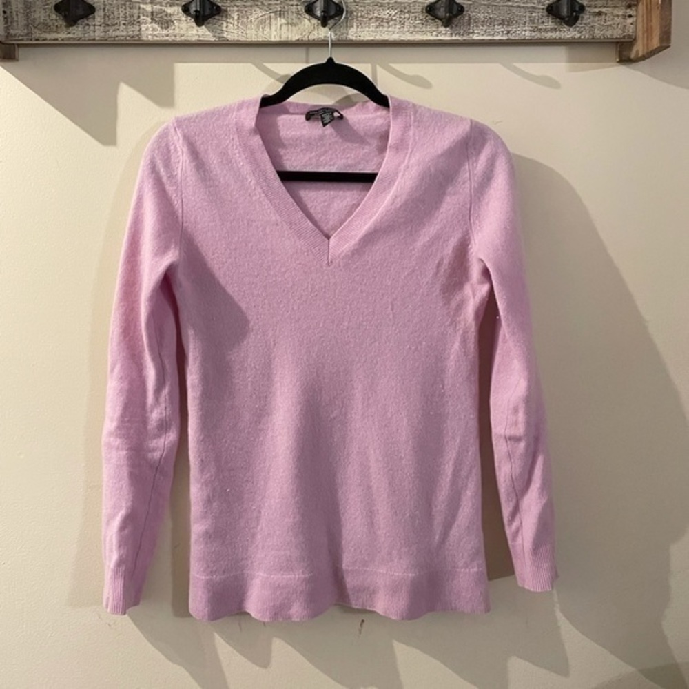 Saks Fifth Avenue 100% Cashmere Vneck Sweater Small